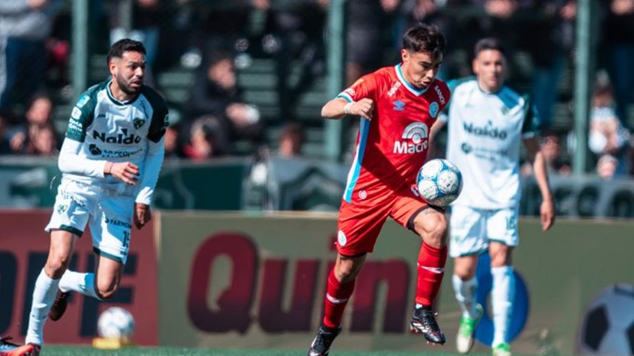 Belgrano perdía pero rescató un punto ante Sarmiento con un penal en el cierre del partido