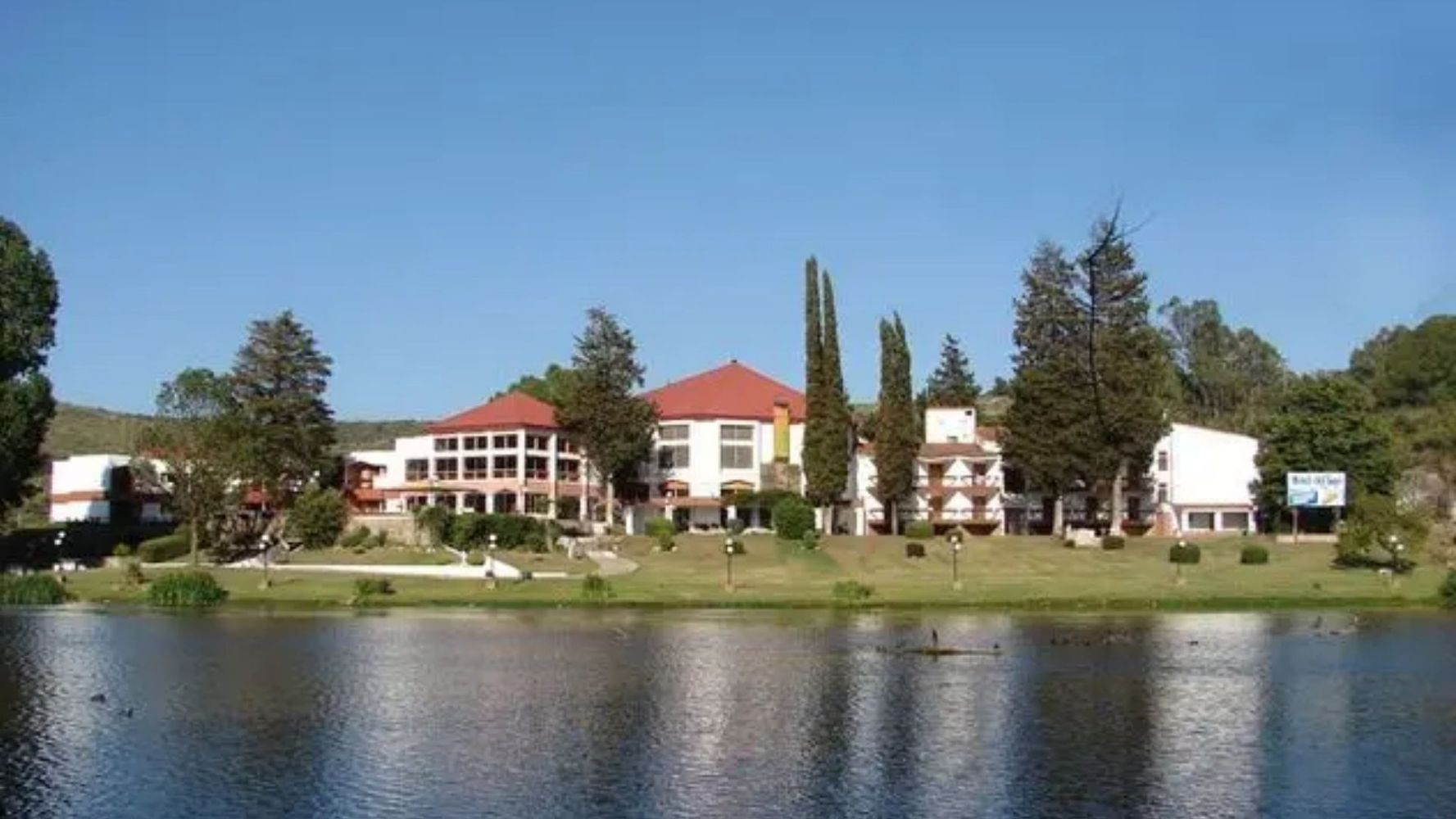 Hotel de La Falda donde realizan actividades.