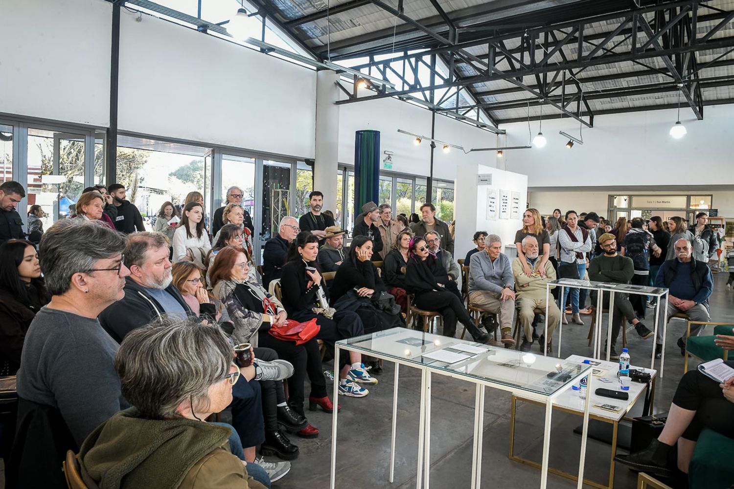 La Feria de Arte Paraná cerró una nueva edición con miles de visitantes en la Sala Mayo.