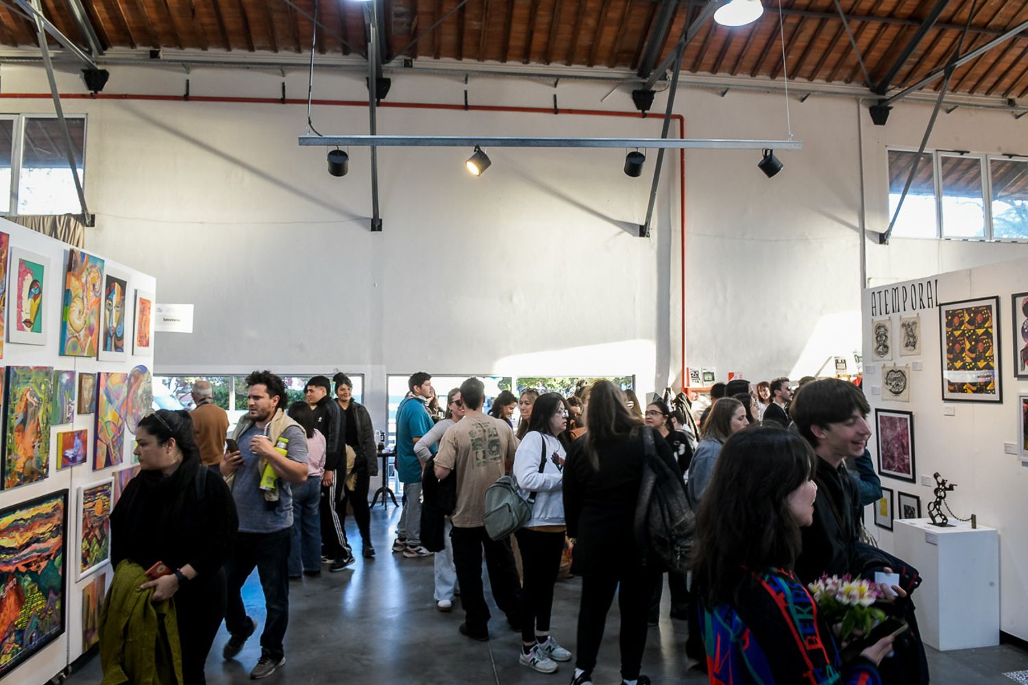 La Feria de Arte Paraná cerró una nueva edición con miles de visitantes en la Sala Mayo.