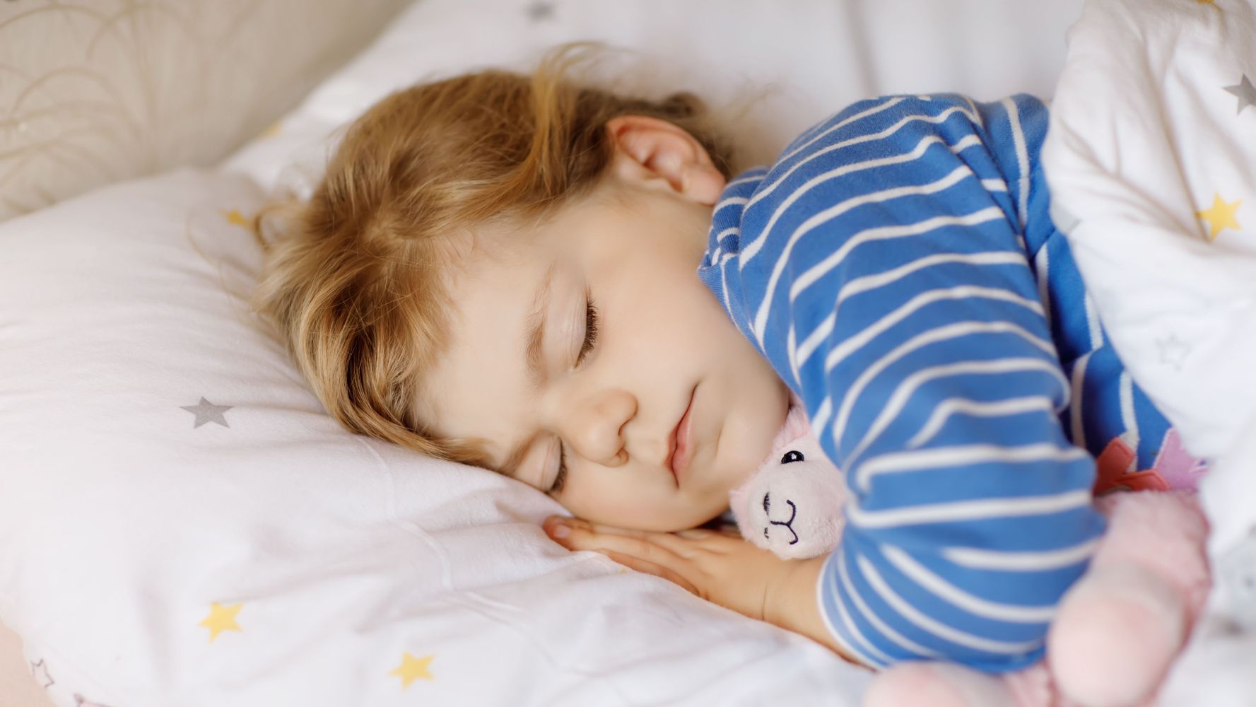 Cómo saber cuántas horas debe dormir tu hijo.