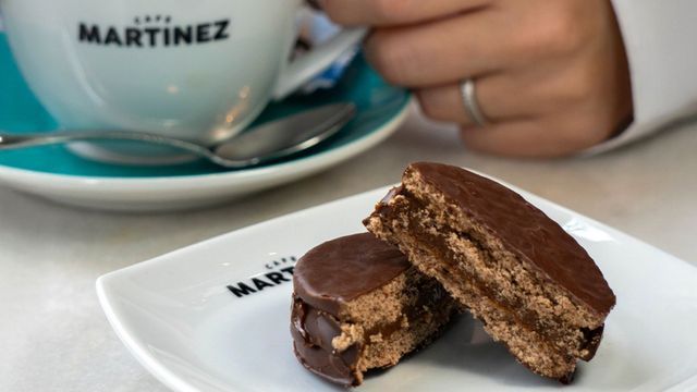 Café Martínez lanzó un nuevo alfajor deluxe: cuánto cuesta y qué relleno tiene