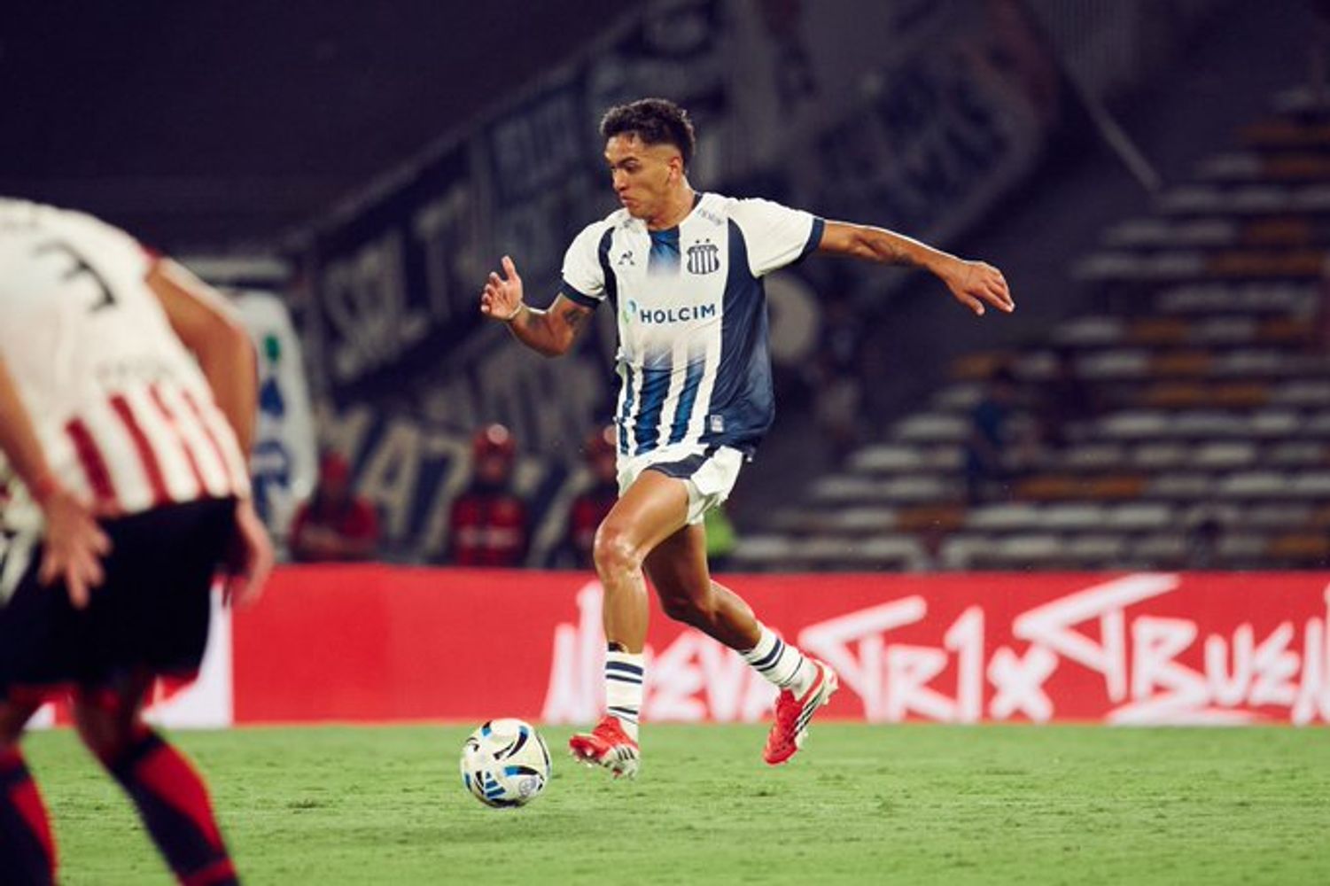 El volante Matías Galarza seguirá en Talleres, que rechazó la oferta de Boca.