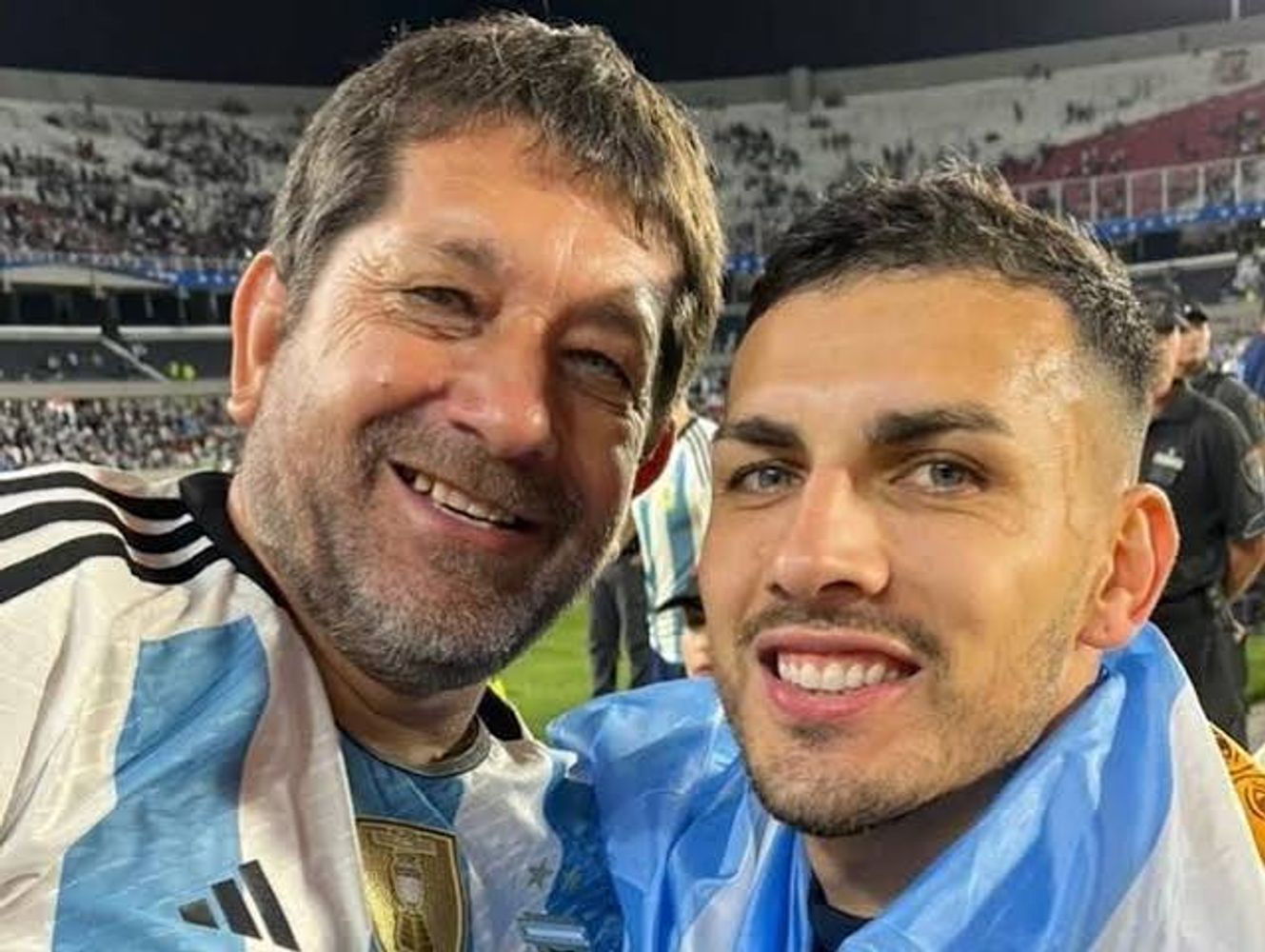 Leandro Paredes y su padre.