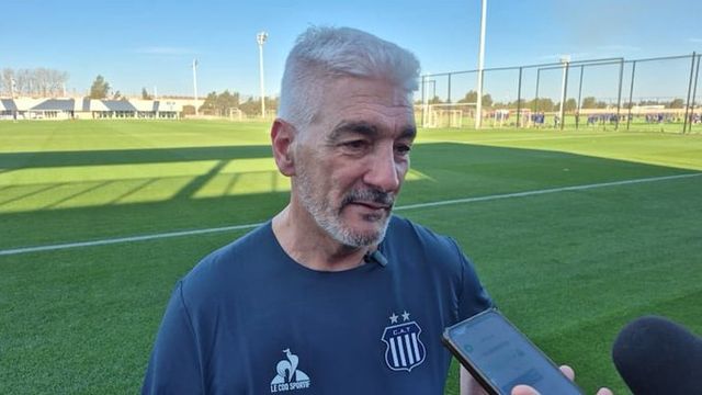 El nuevo DT de Talleres, Omar De Felippe, y sus números positivos contra Instituto.