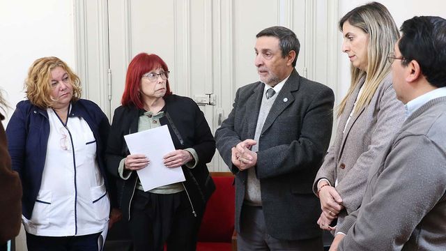 Las autoridades explicaron que la red de cuidados paliativos ahora se articula con el Hospital Virtual.