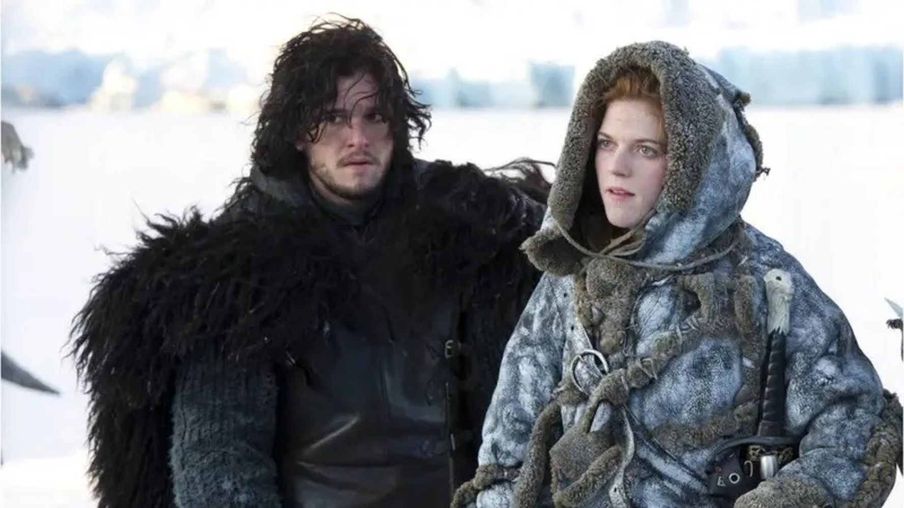 Kit Harington y Rose Leslie en Juego de Tronos.