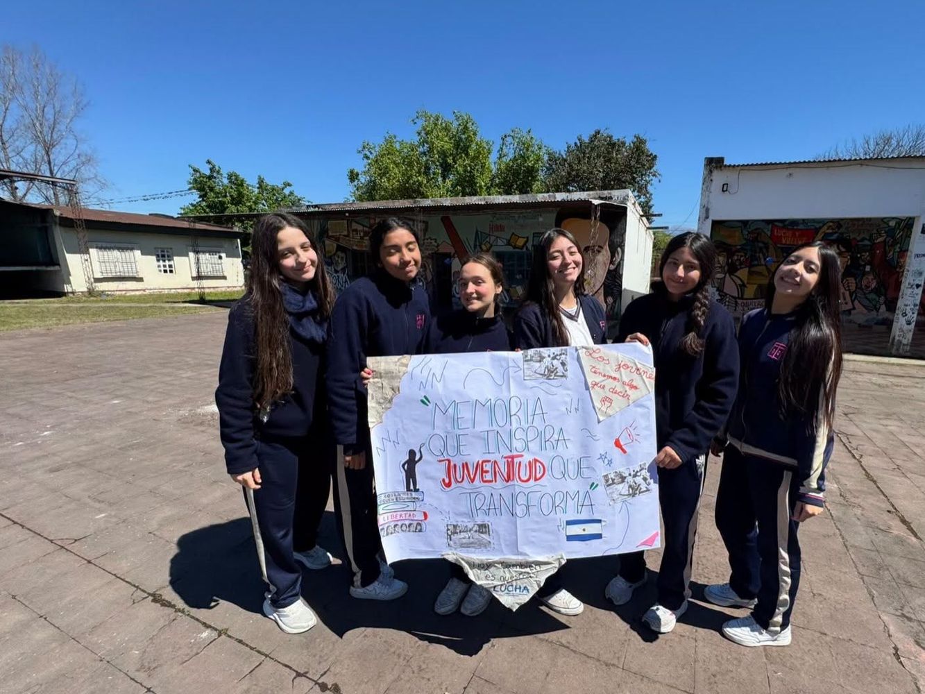 Estudiantes del Colegio Santa Catalina trabajaron con obras de tres poetas tucumanos víctimas del terrorismo de Estado.
