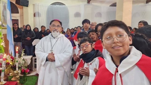 "Necesitamos poner a Jesucristo y su proyecto en el centro de nuestras vidas y nuestras comunidades cristianas; necesitamos escuchar a Jesús que nos habla desde el evangelio", dice el obispo Félix Paredes.