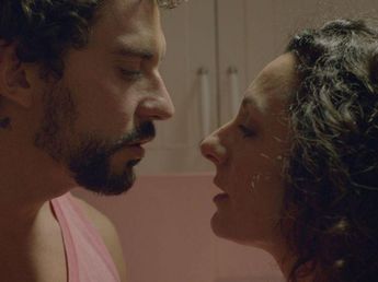 La película para adultos de Netflix que llevó los deseos más insólitos al límite y dura 102 minutos