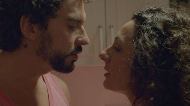 La producción combina comedia y romance a través de personajes con deseos poco convencionales.