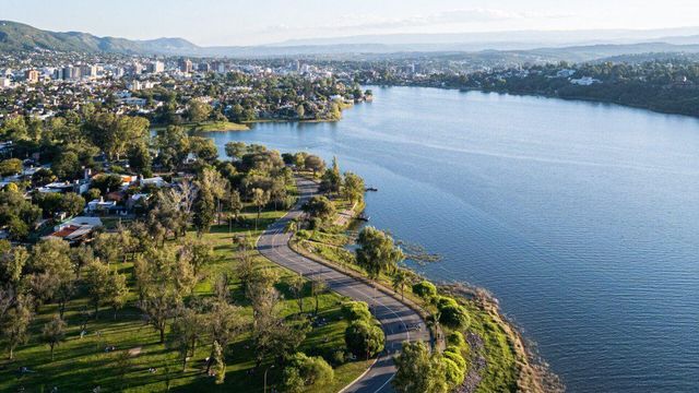 Carlos Paz