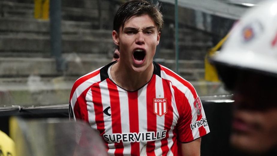 El marcador central ex Talleres, Tomás Palacios, clave en la clasificación de Estudiantes.