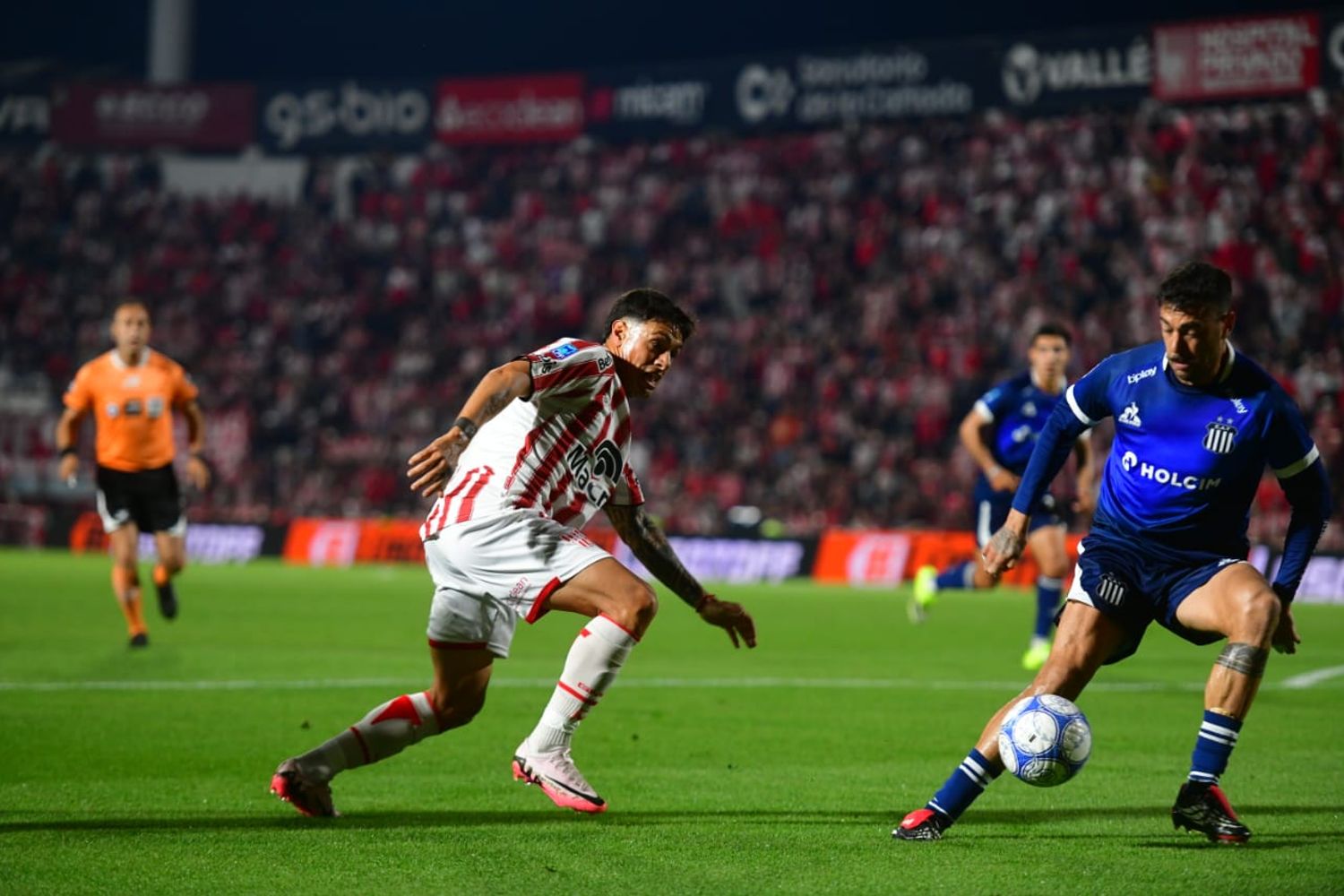Instituto recibió a Talleres por la fecha 10 del Clausura de la Liga Profesional.