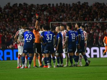 La roja al delantero de Talleres y el reclamo de expulsión a Luna: las polémicas en el clásico con Instituto