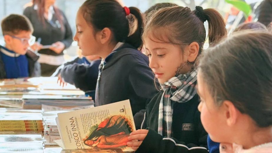 A pleno se desarrolla la 28° Edición de la Feria del Libro de Arroyito