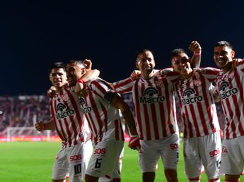 Fiesta en Alta Córdoba: Instituto le ganó el clásico a Talleres y sigue puntero de la Zona A del Clausura