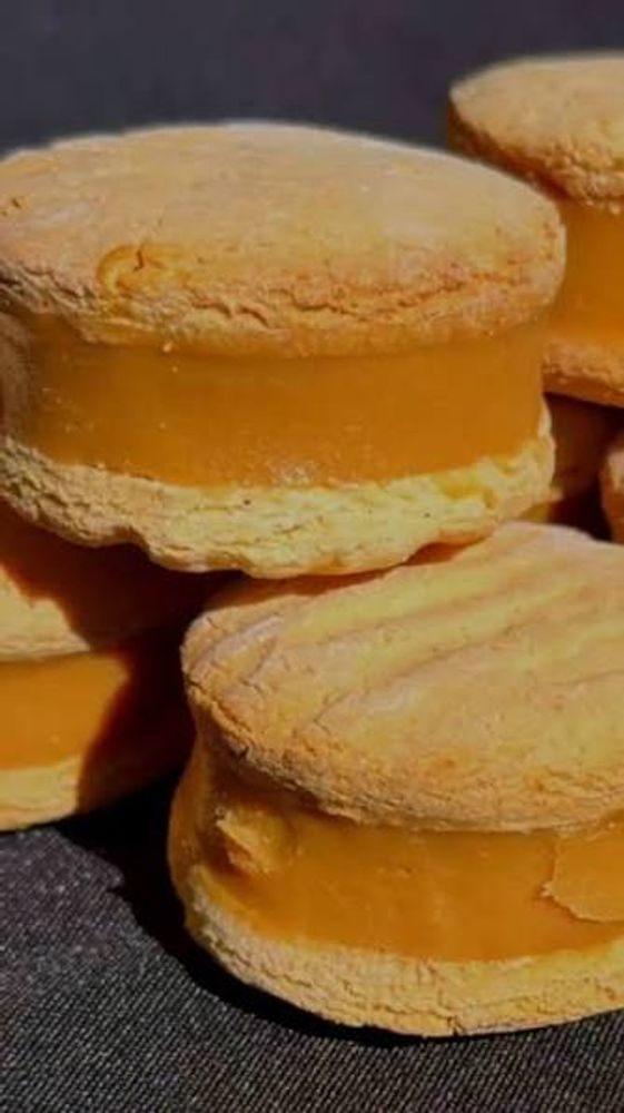 En el siglo XIX era solo una tapita; con los años sumó el dulce de leche que hoy la define.