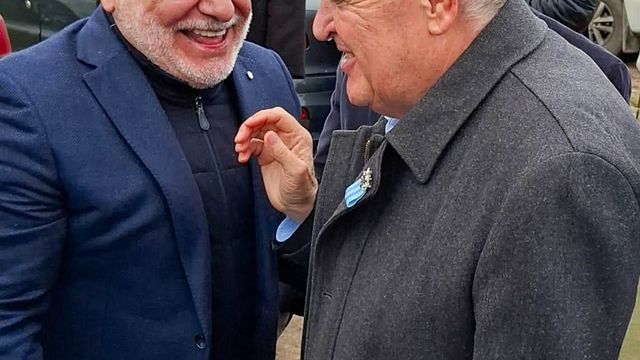 El doctor Dante Loza junto al gobernador Osvaldo Jaldo.