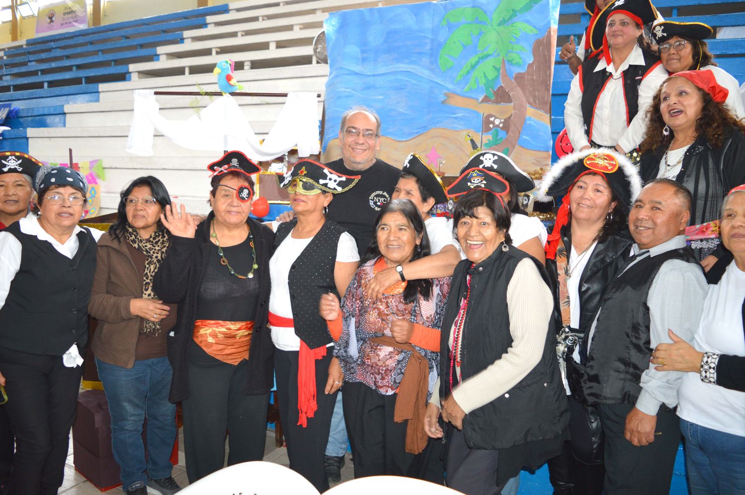 Varias delegaciones concurrieron al encuentro en Palpalá con disfraces y alegorías que pusieron más color y brillo a la celebración con motivo del Día del Jubilado.