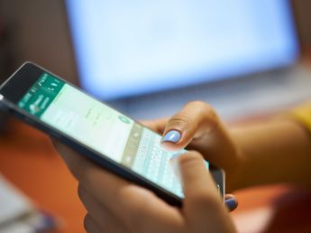 Dos ingenieros expertos en ciberseguridad advierten: "Te pueden hackear el Whatsapp si tenés el buzón de voz activado en el celular"