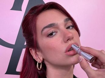 Así Dua Lipa consigue unos labios más jugosos y definidos con la técnica de maquillaje que arrasa en redes