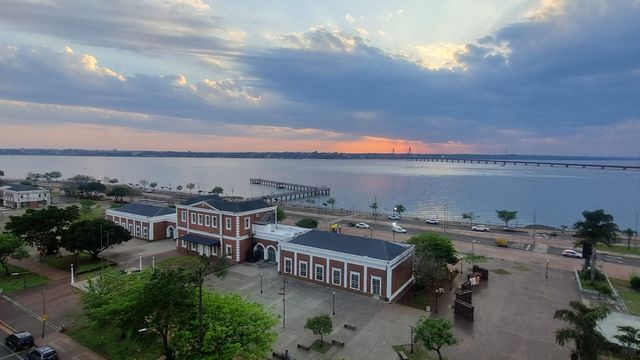 Inicio de semana con tormentas fuertes y descenso térmico en Misiones.