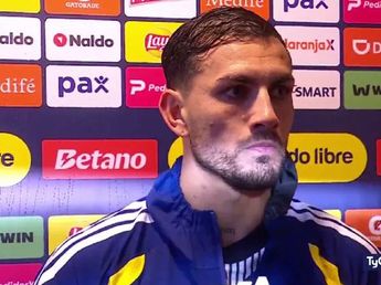 No se vio en TV: Boca le ganó a San Lorenzo de visitante y un hincha se metió a saludar a Paredes
