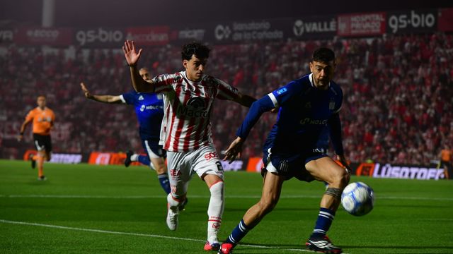 En una noche inolvidable para Instituto, la dedicatoria de Ezequiel Lázaro por el gol a Talleres.