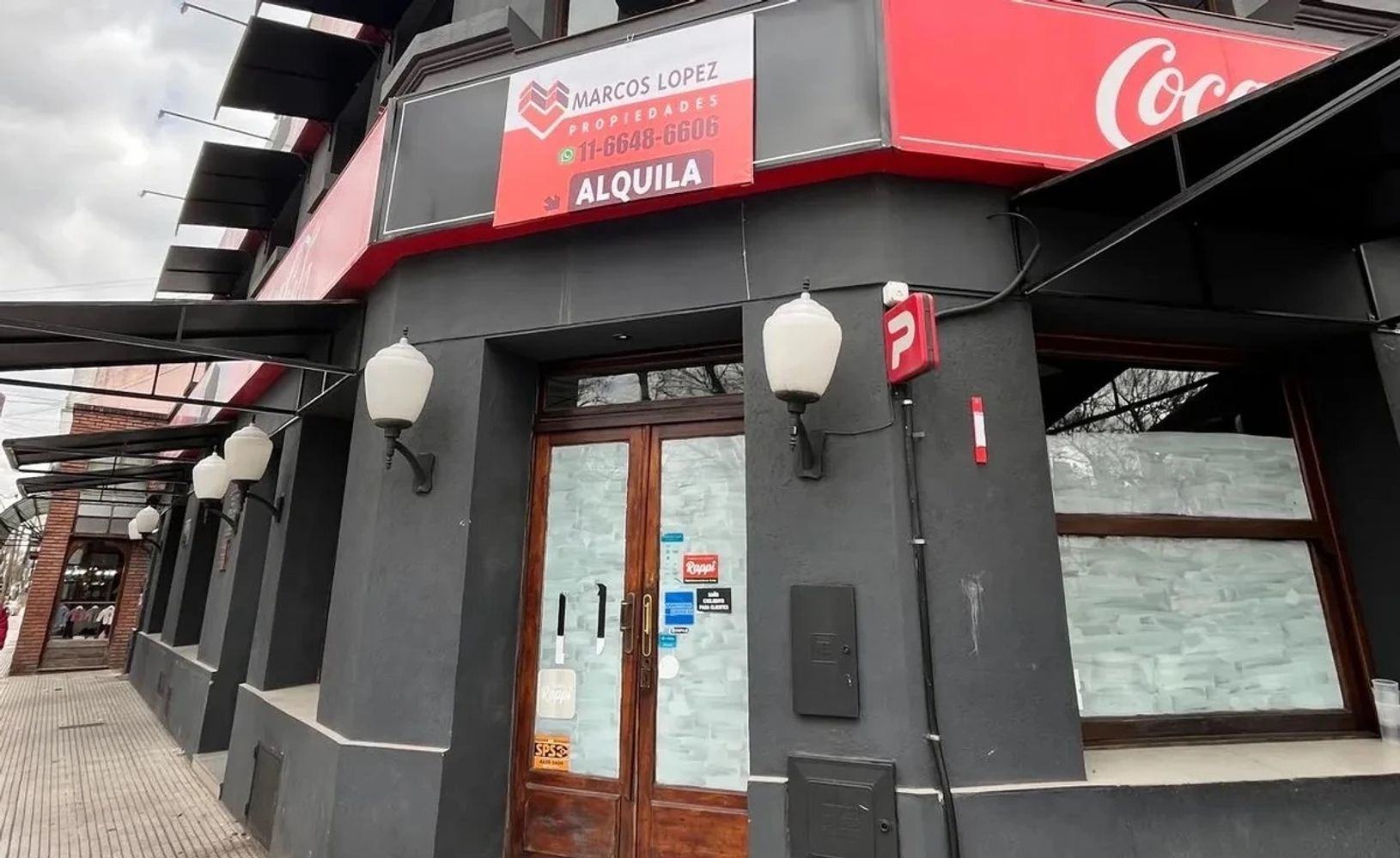 ¿La Farola cerró todos sus locales?
