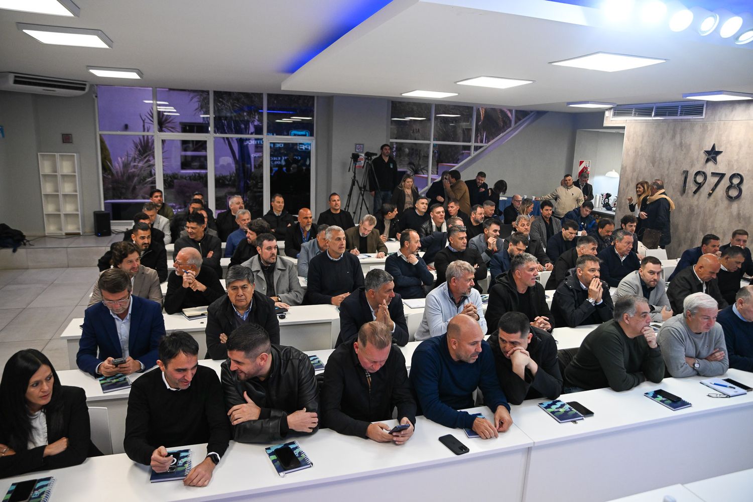 La reunión que definió todo en AFA.