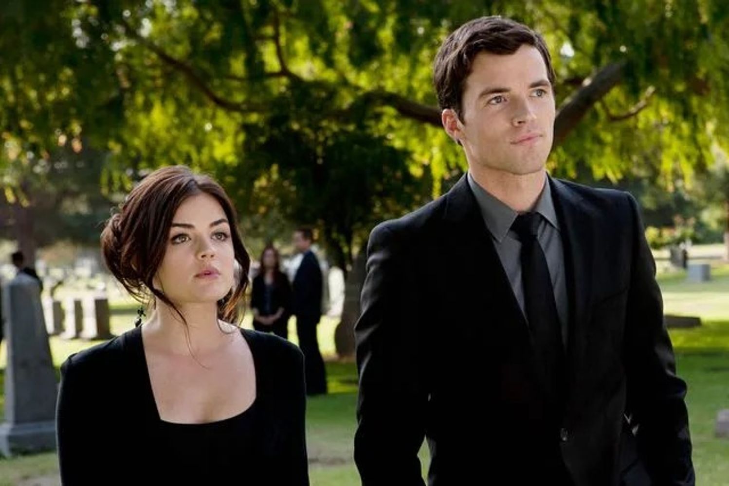 Aria y Ezra, una pareja inolvidable.