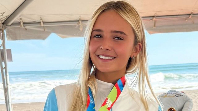 La hija de una modelo y un exarquero brilla en el surf nacional 