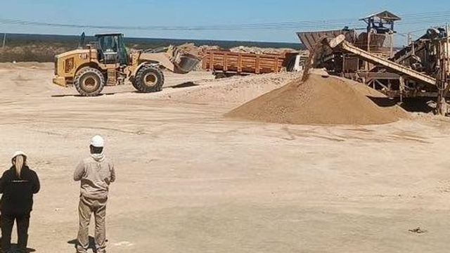 La Dirección de Policía Minera relevó las condiciones de trabajo en distintos yacimientos de la zona dentro de su esquema de fiscalización permanente.