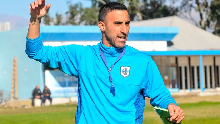 “Además de resultados, venimos recuperando fluidez y volumen de juego”, dice el DT Pellerano