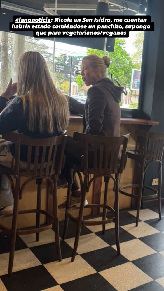 Se filtró una foto de Nicole Neumann comiendo un pancho y abrió debate ¿No era vegana?