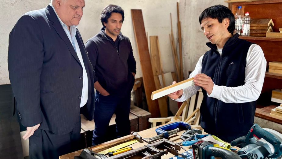 Dos carpinteros tucumanos que apostaron a la economía social