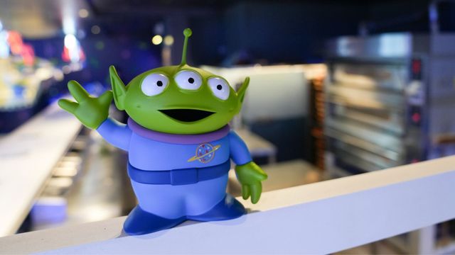 La pizzería porteña que se transformó en "Pizza Planeta" de Toy Story 5: qué se puede comer y cómo ganar premios exclusivos