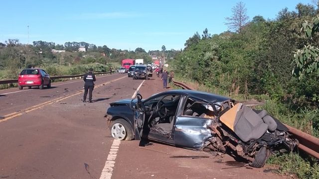 Dos conductores fueron hospitalizados tras un choque sobre la Ruta 14 en Aristóbulo del Valle.