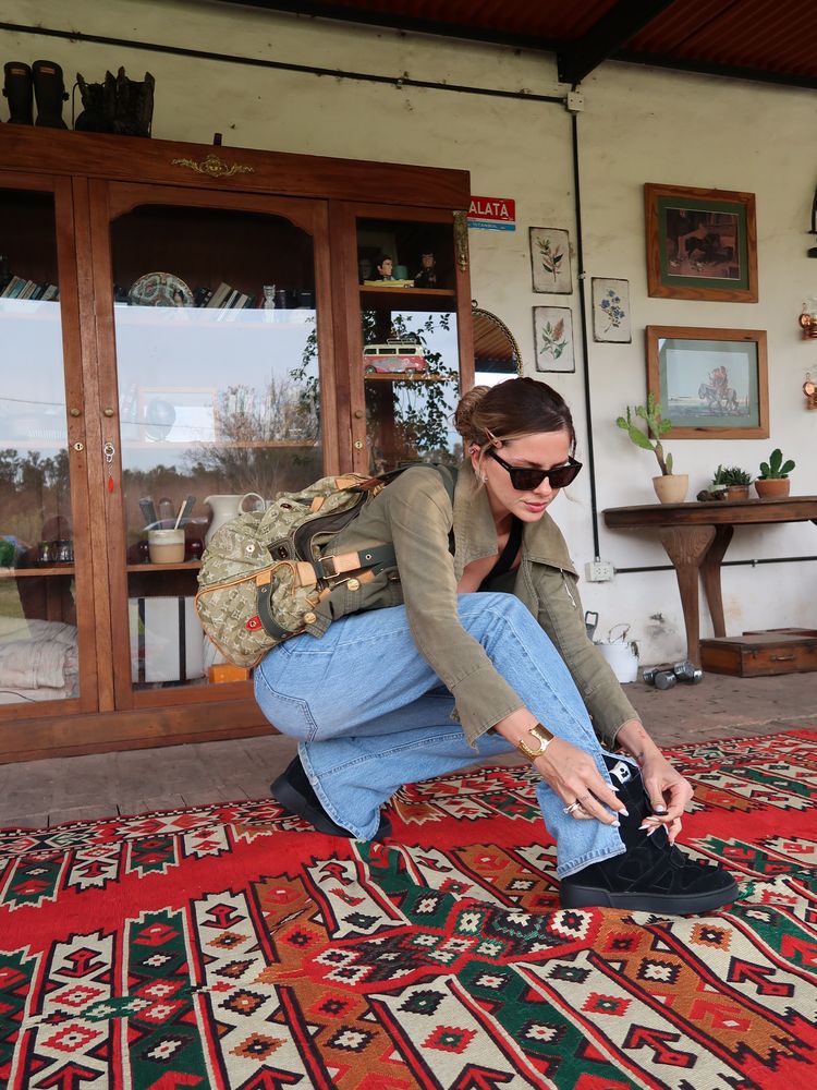 La China Suárez se sumó a la tendencia de la temporada y dio cátedra de estilo con un look "boho chic"