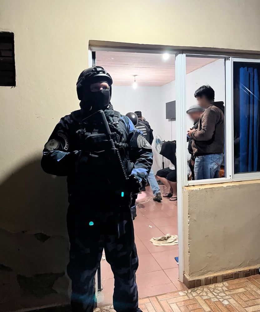 Operación Dominó: nueve detenidos y más de medio kilo de cocaína secuestrado en siete allanamientos en Oberá y Alvear.