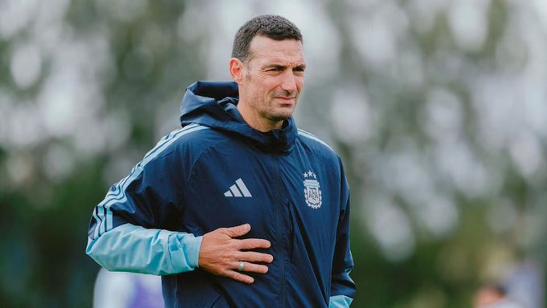 Lionel Scaloni ya tiene capitán para la Selección. Habló de la despedida de Messi, y del partido con Bolivia en Córdoba.