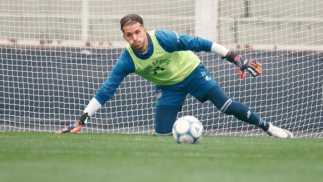 El arquero de Talleres, Ezequiel Unsaín, con muchísimo trabajo en estas 10 fechas. Es el de más atajadas en el Clausura.