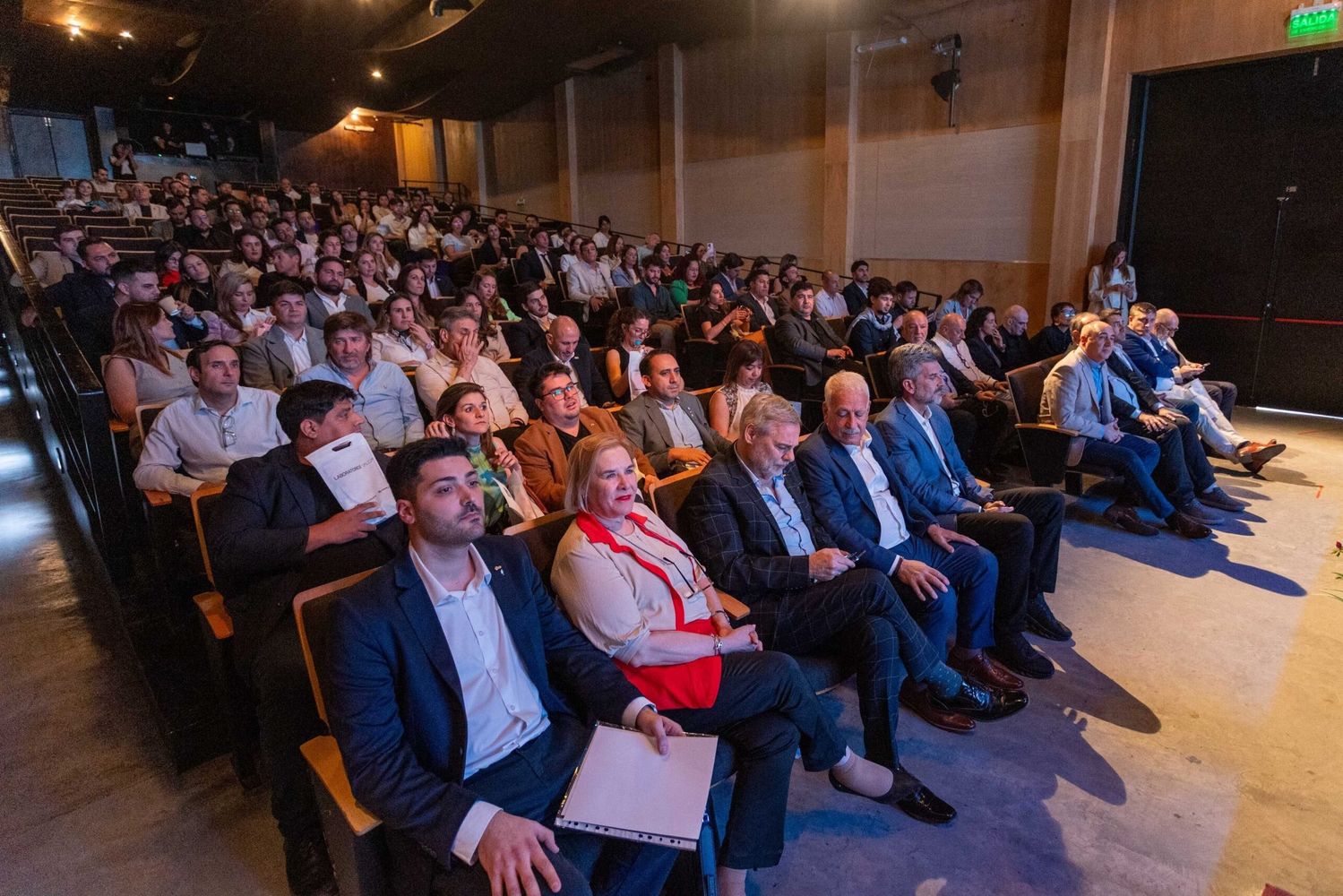 La jornada en Mendoza contó con la participación de 24 delegaciones integradas por representantes de las provincias y entidades empresarias de diferentes puntos de la Argentina y países vecinos.