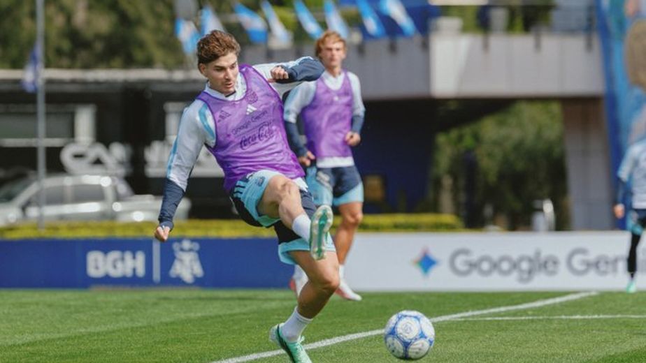 Julián Álvarez. El delantero cordobés estará entre los once en el Kempes.