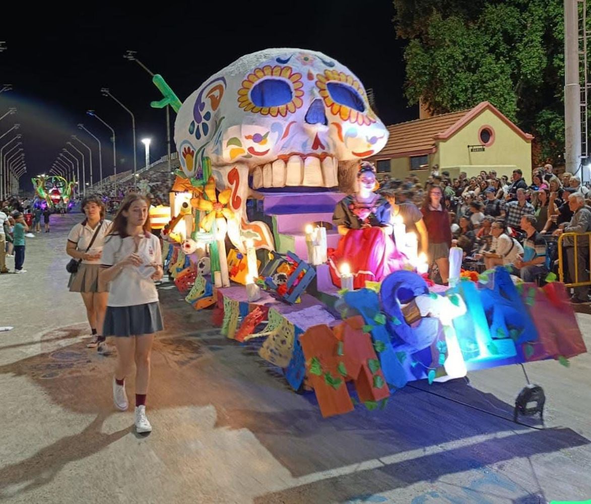 Carrozas Estudiantiles/Elección de la Reina.