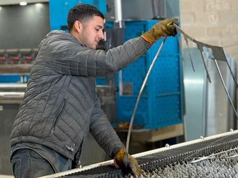 La economía se desplomó en julio y Caputo lo atribuyó al Mundial