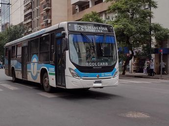 Transporte en Córdoba: la Municipalidad cambia la ubicación de 24 paradas de colectivos