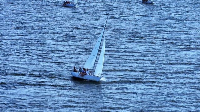 La Regata de la Primavera celebra su identidad carlospacense cumpliendo 20 años en el lago San Roque 