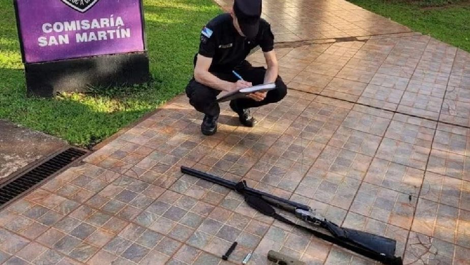 Demoraron a un adolescente de 16 años tras llevar un arma a una escuela en San Martín.